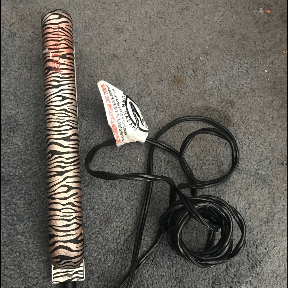 Hair straightener